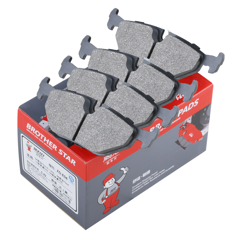 暴雨天刹车失灵元凶：水膜效应下的致命20米